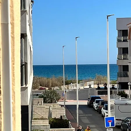 Yellow Apartment-la Mata -2 Min To Beach, Private Garage Appartement *