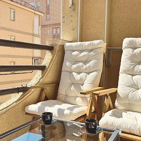 Yellow Apartment-la Mata -2 Min To Beach, Private Garage