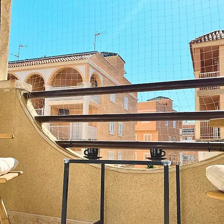 Yellow Apartment-la Mata -2 Min To Beach, Private Garage Appartement *