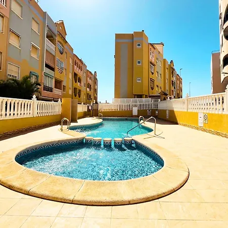 Yellow Apartment-la Mata -2 Min To Beach, Private Garage