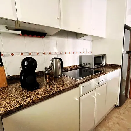 Yellow Apartment-la Mata -2 Min To Beach, Private Garage La Mata (Torrevieja)